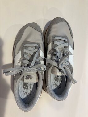 New Balance 237 women’s 7 grey white gum sole retro running y2k dad shoe